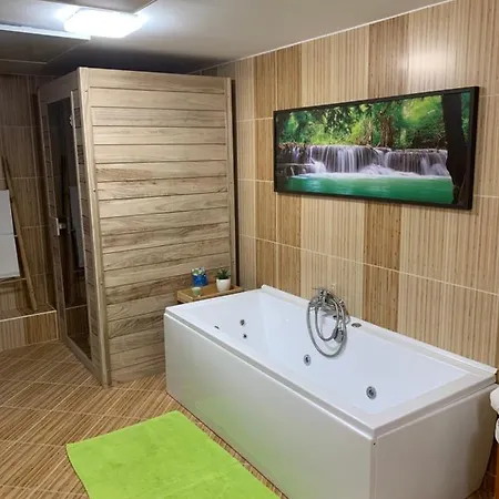 Apartment Hillside Wellness Apartman Zalakaros