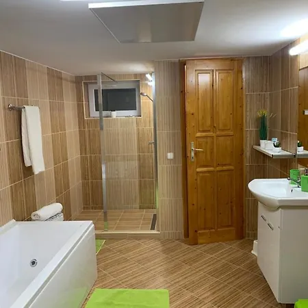 Apartment Hillside Wellness Apartman *